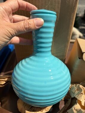 Bauer Pottery Ringware Turquoise Covered Vase / Jar – Los Angeles
